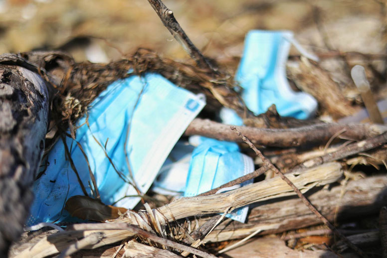 single use facemask discarded every minute